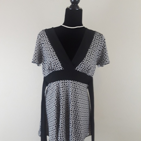 HOT TEMPERED Women's Wrap Geometrical Top Black - Picture 4 of 8